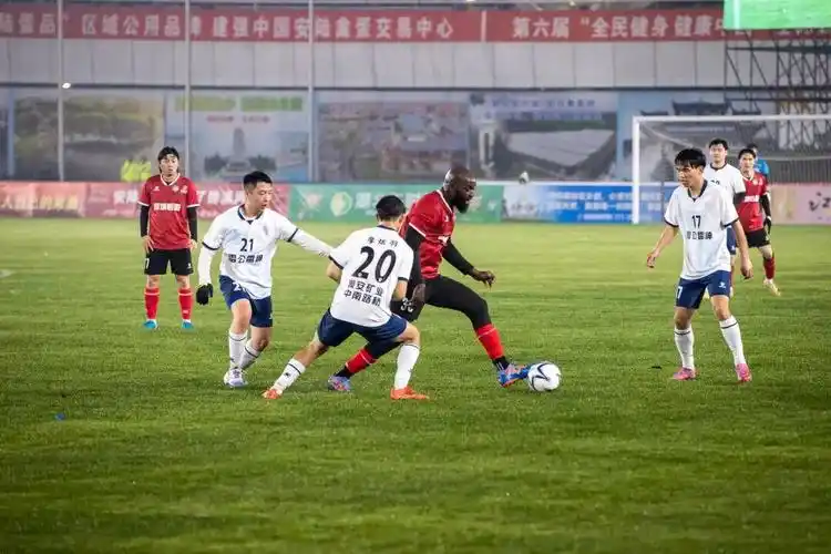 柬埔寨超级联赛：金边皇冠 VS 金边FC